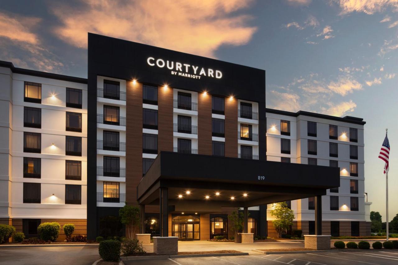 Courtyard Louisville Airport Екстер'єр фото