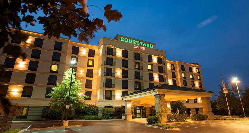 Courtyard Louisville Airport Екстер'єр фото